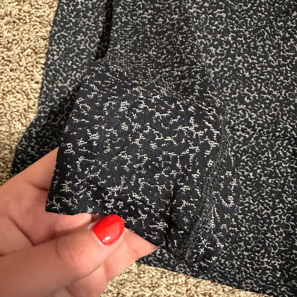 ATHLETA MOMENTUM SEAMLESS TOP - Picture 3 of 3